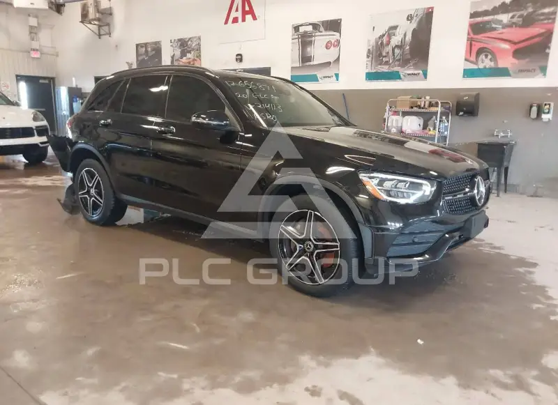 2020 Mercedes Benz Glc 300 фото