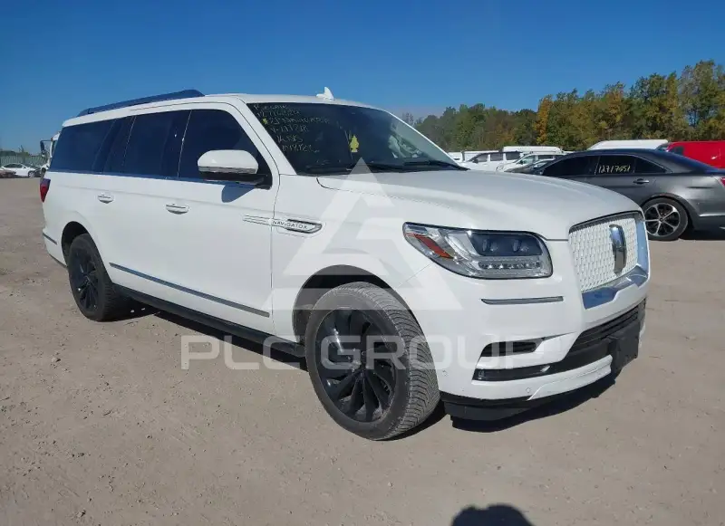 2021 Lincoln NAVIGATOR photo