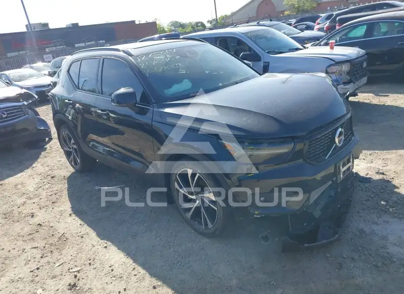 2021 Volvo XC40 photo
