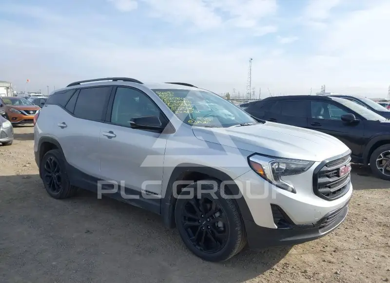 2021 GMC TERRAIN photo