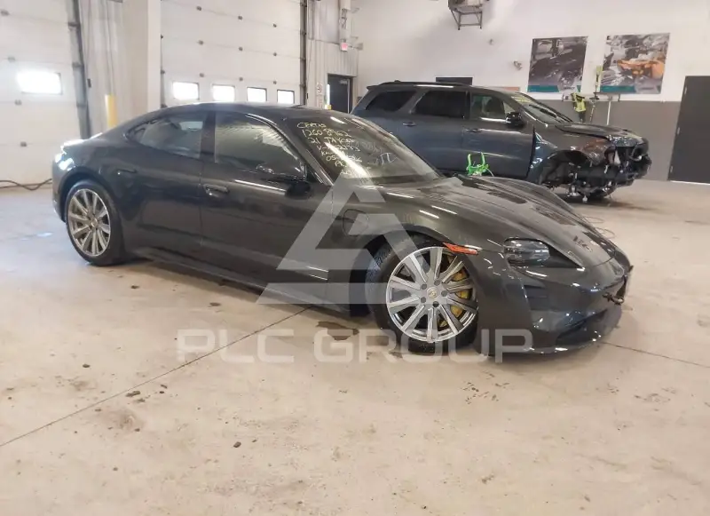 2021 Porsche Taycan photo