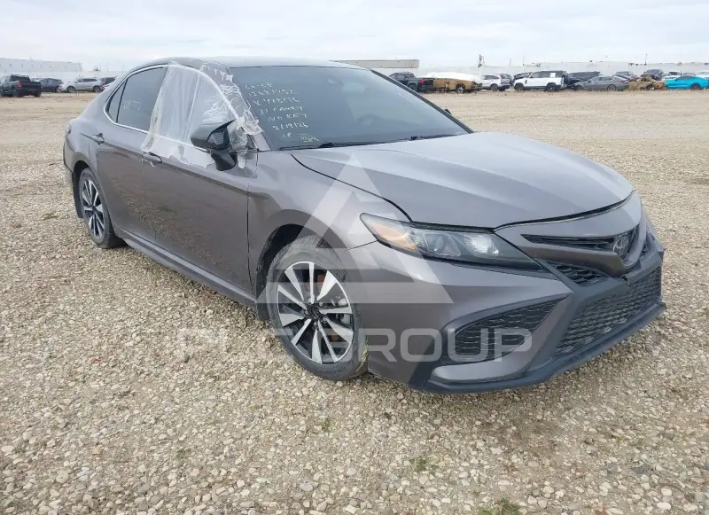 2021 Toyota CAMRY photo