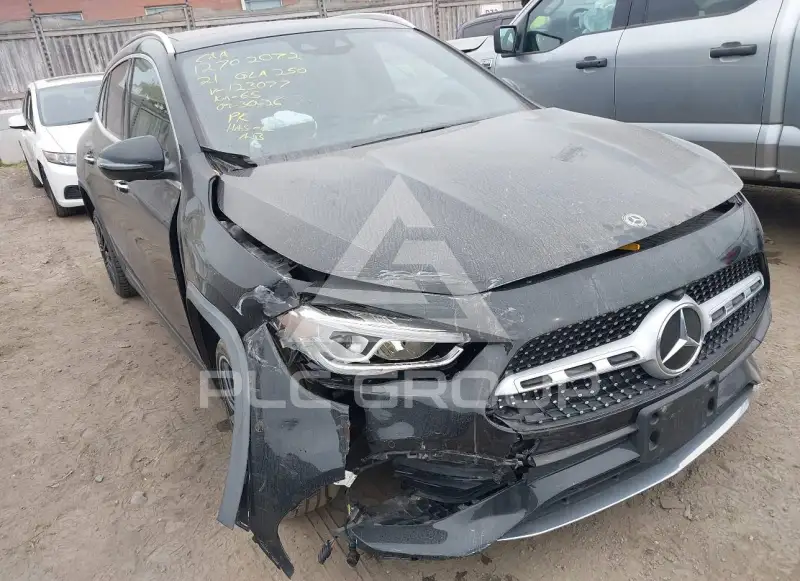 2021 Mercedes Benz GLA 250 фото