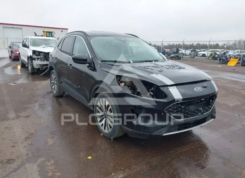 2021 Ford ESCAPE photo