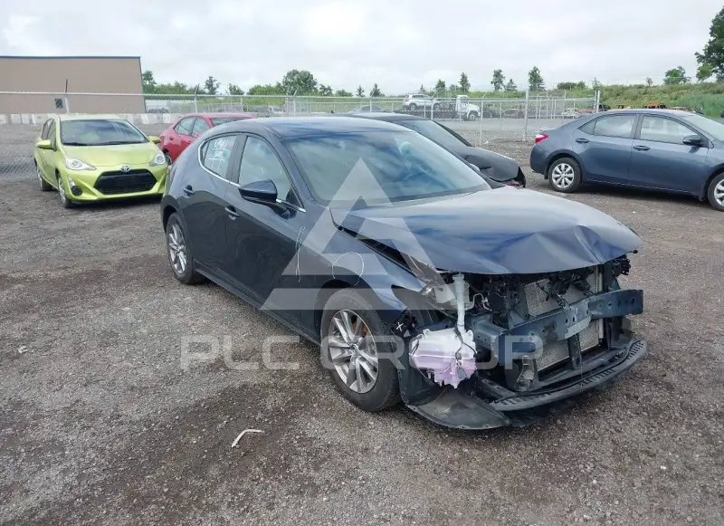 2022 Mazda 3 photo
