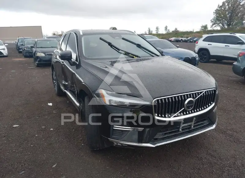 2022 Volvo XC60 photo