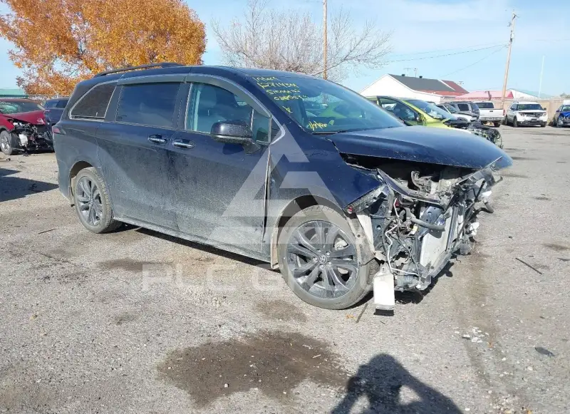 2022 Toyota SIENNA фото
