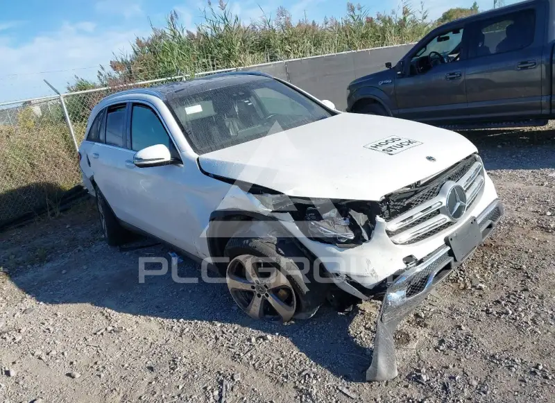 2022 Mercedes Benz Glc 300 фото