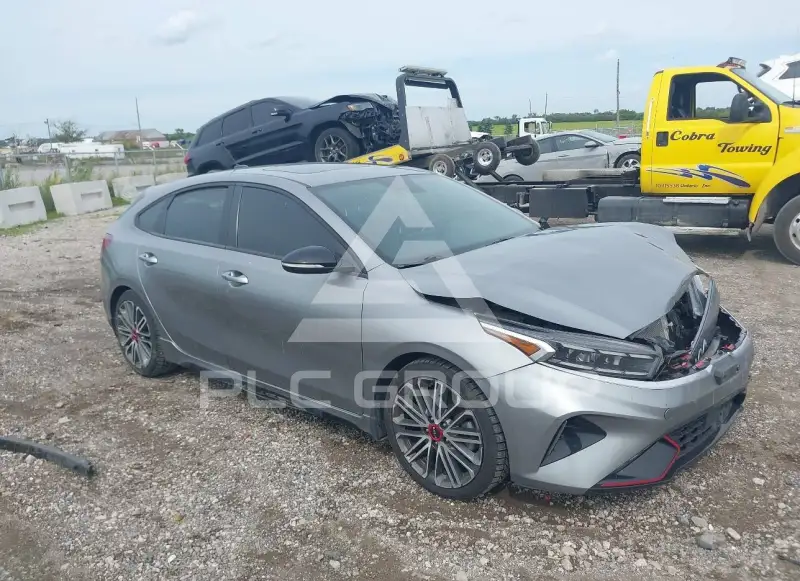2022 KIA Forte фото