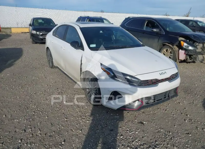 2022 KIA Forte фото