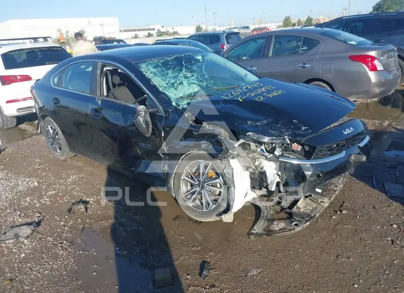 2022 KIA Forte фото