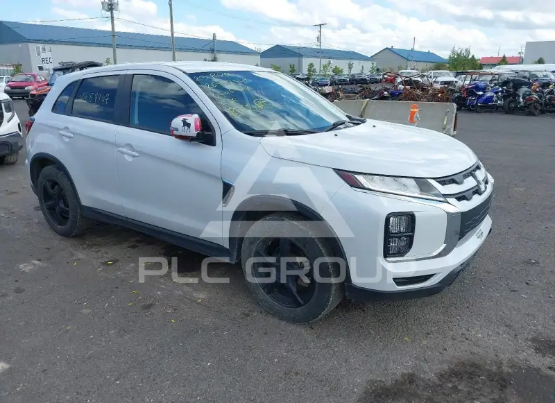 2023 Mitsubishi RVR photo
