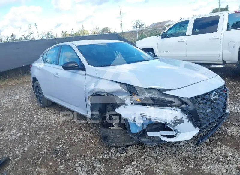2023 Nissan ALTIMA photo