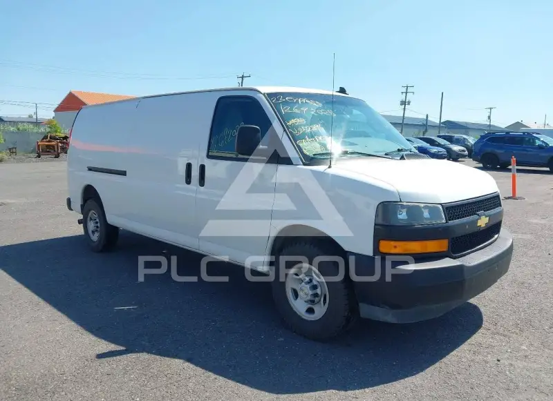 2023 Chevrolet Express фото