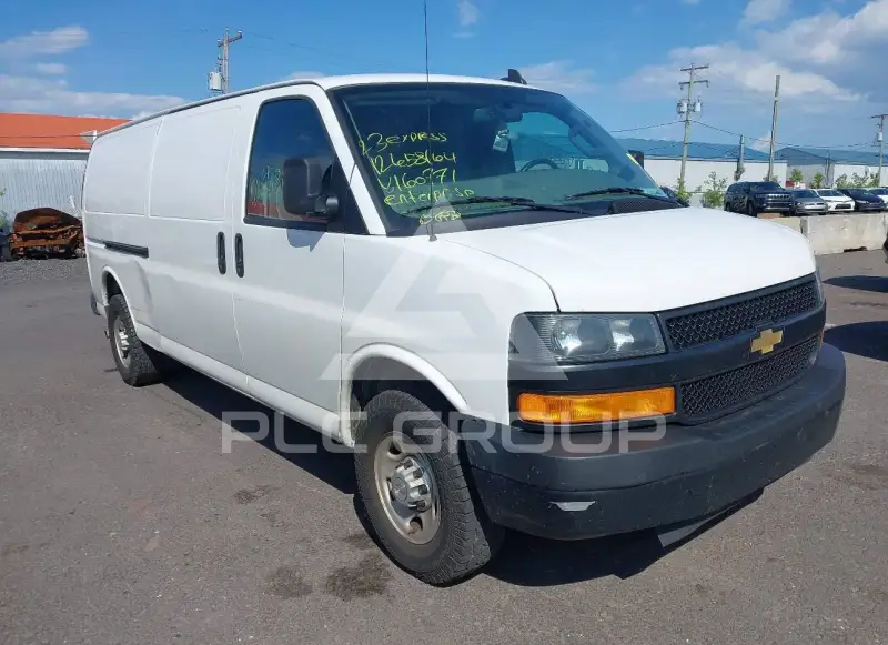 2023 Chevrolet Express фото