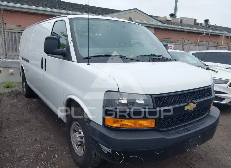 2023 Chevrolet Express photo