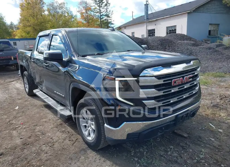 2023 GMC SIERRA photo