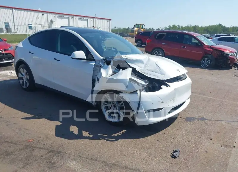 2023 Tesla Model Y фото