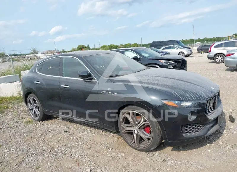 2023 Maserati LEVANTE photo