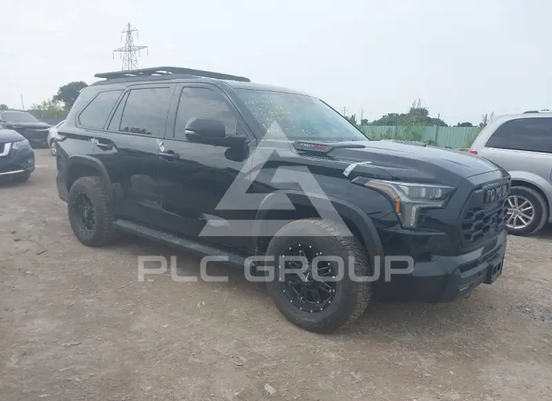 2023 Toyota SEQUOIA фото