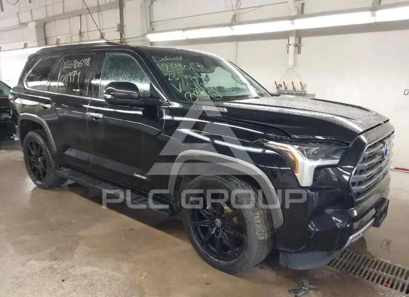 2023 Toyota SEQUOIA photo