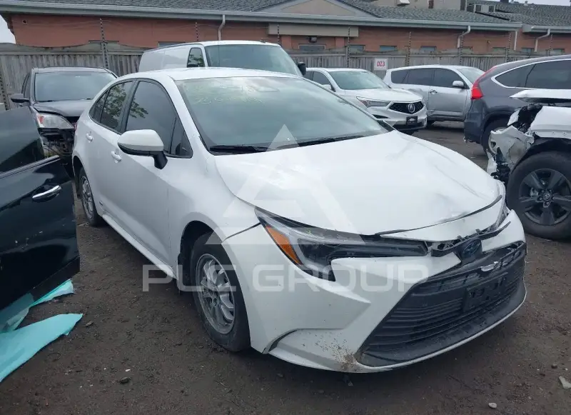 2023 Toyota COROLLA фото