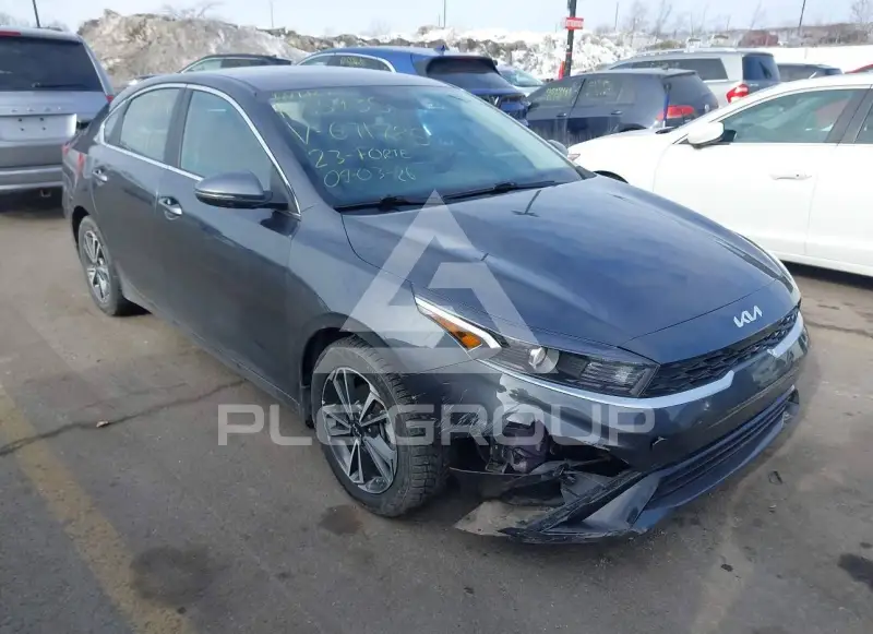 2023 KIA Forte фото