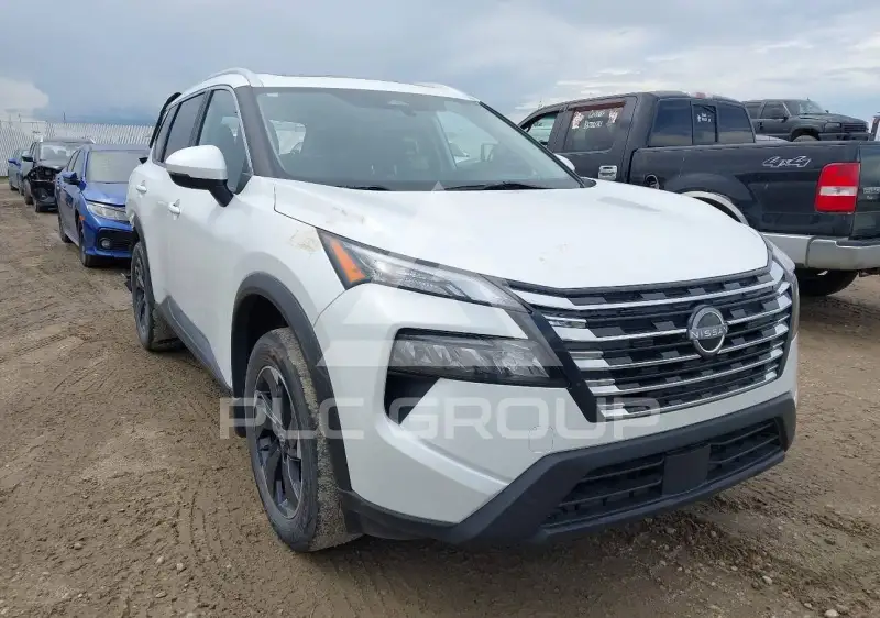 2024 Nissan ROGUE photo