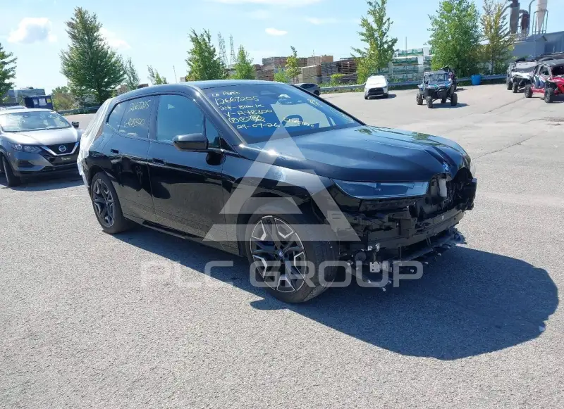 2024 BMW iX photo