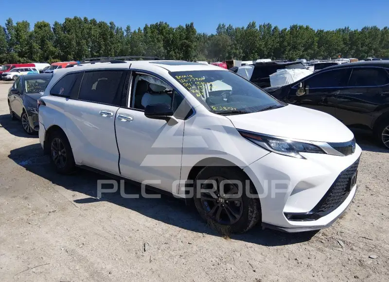 2024 Toyota SIENNA фото