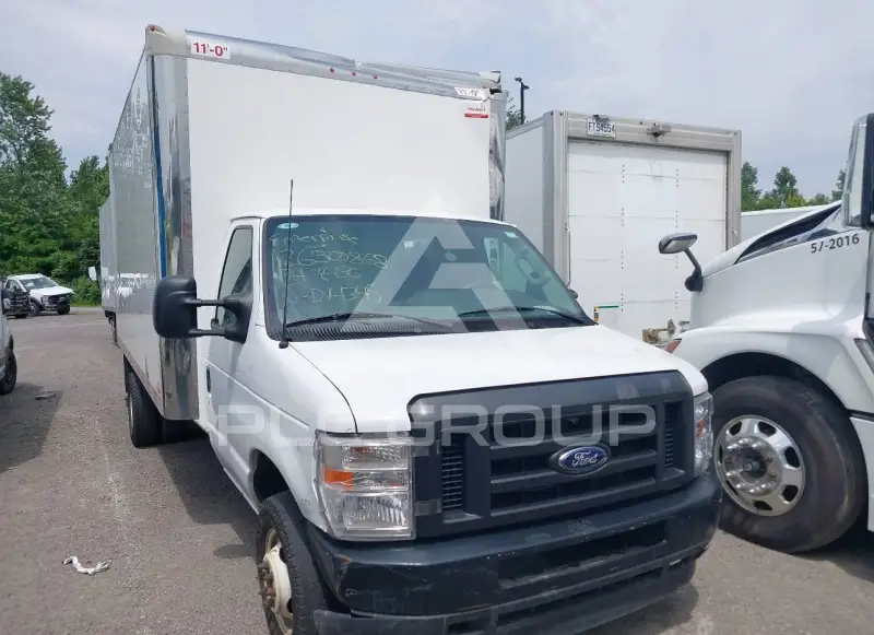 2024 Ford ECONOLINE photo