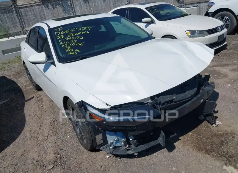 2024 Hyundai Elantra photo