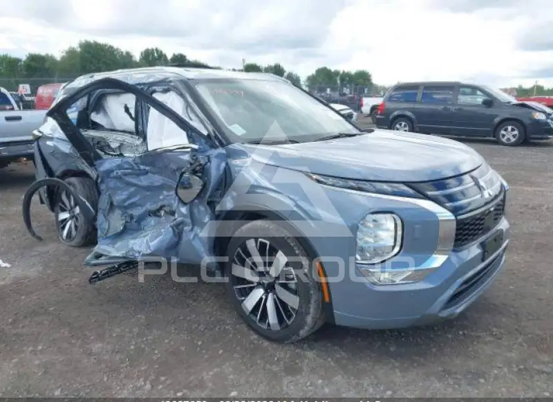 2025 Mitsubishi OUTLANDER photo