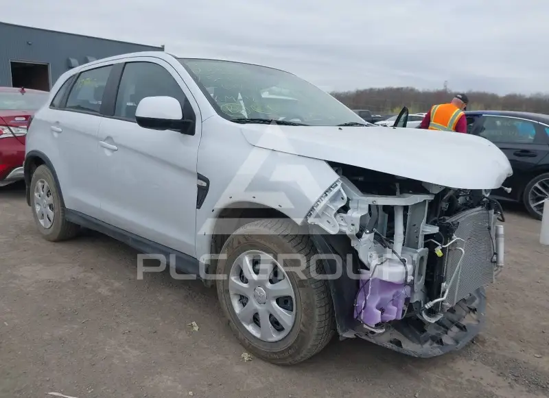 2025 Mitsubishi RVR фото