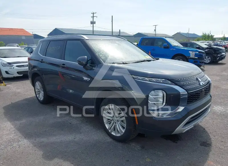 2025 Mitsubishi OUTLANDER photo