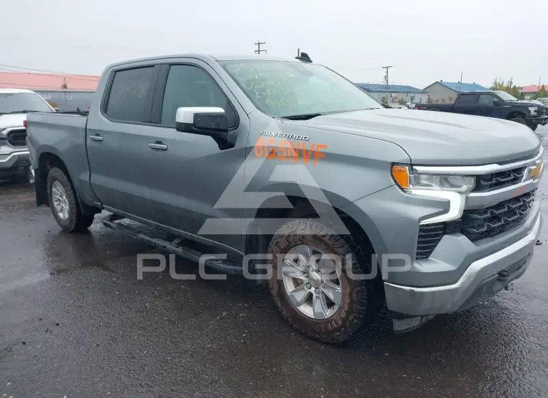 2025 Chevrolet Silverado photo