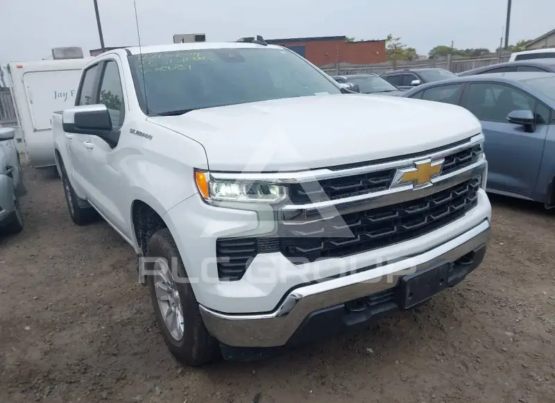 2025 Chevrolet Silverado photo