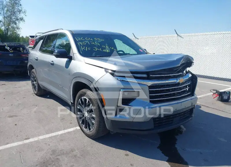 2025 Chevrolet TRAVERSE photo