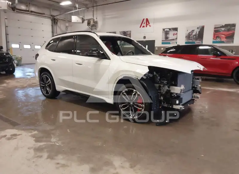 2025 BMW X1 фото