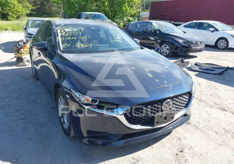 2025 Mazda 3 фото
