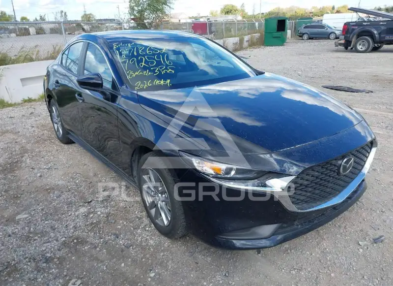 2025 Mazda 3 фото