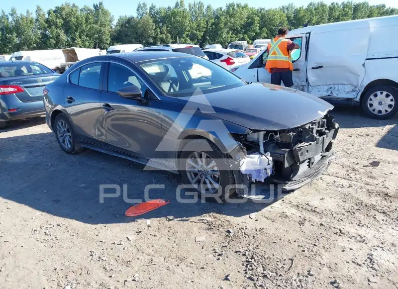 2025 Mazda 3 photo