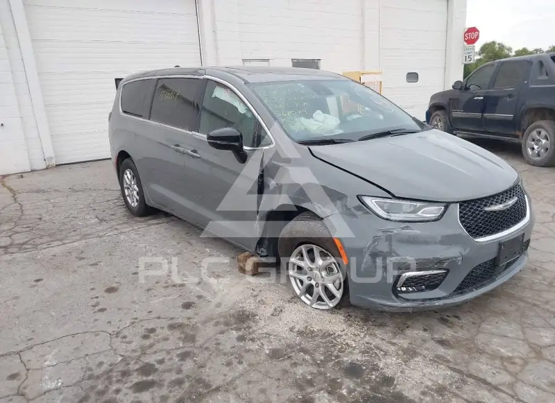 2025 Chrysler PACIFICA photo