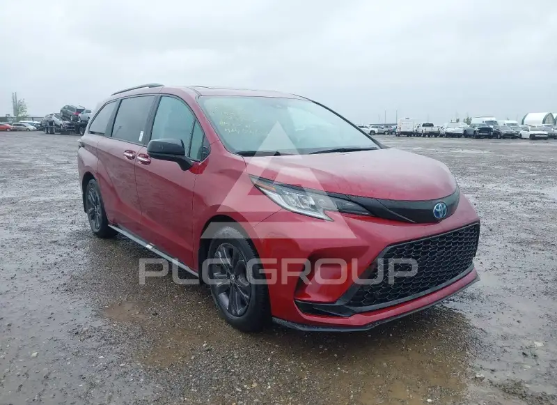 2025 Toyota SIENNA photo