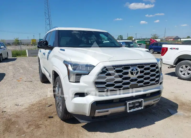 2025 Toyota SEQUOIA фото