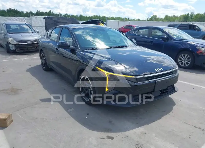 2025 KIA K4 фото