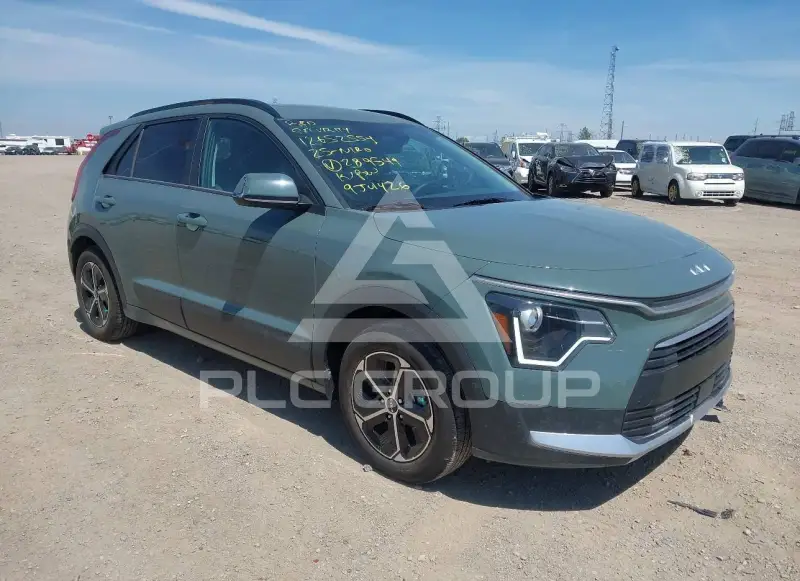 2025 KIA  фото