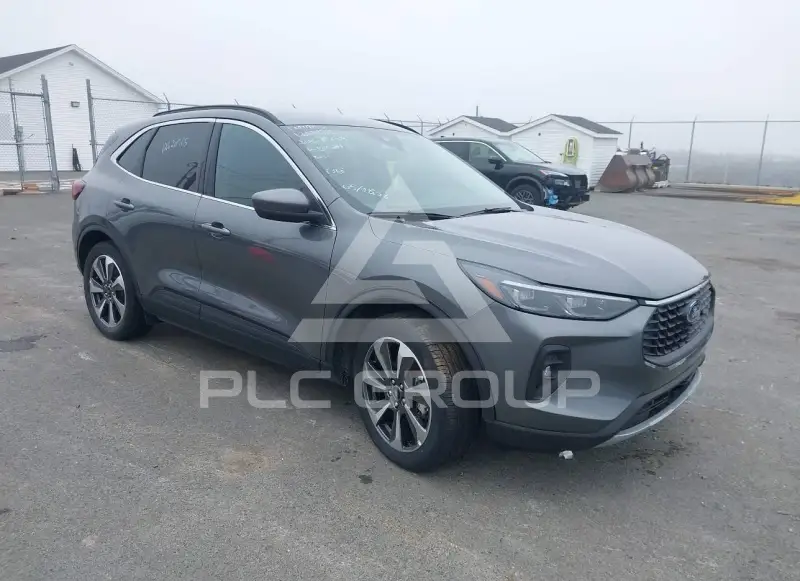 2025 Ford ESCAPE photo