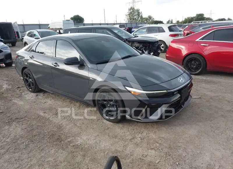 2025 Hyundai Elantra фото