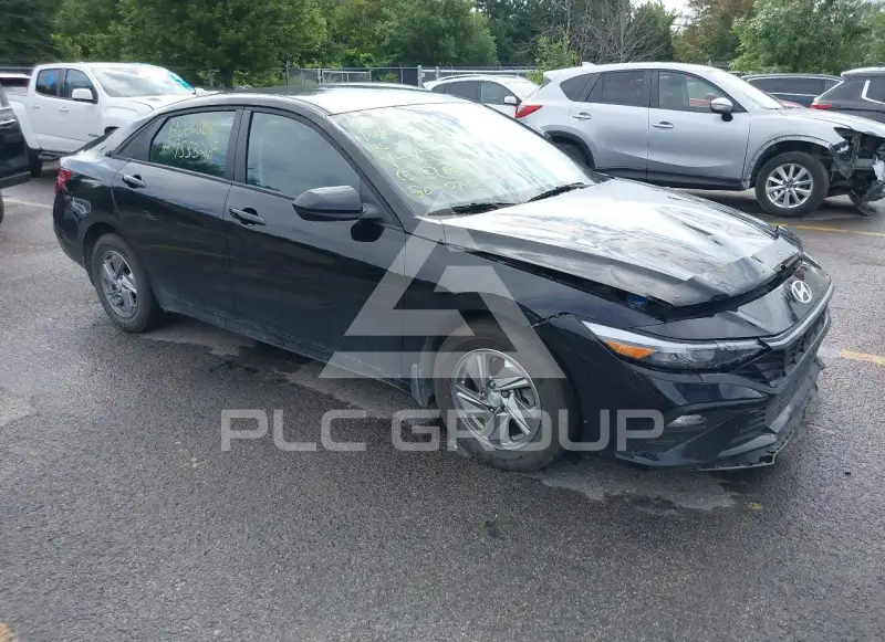 2025 Hyundai Elantra photo
